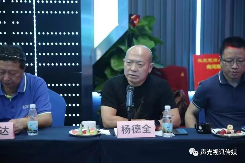 ZOBO董事長張新峰作為聲光視訊行業(yè)聯(lián)盟代表赴豫芒溫暖災區(qū)，傳遞愛心
