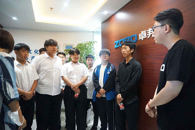 校企合作 走進(jìn)職場(chǎng) 協(xié)同育人丨歡迎北京市經(jīng)貿(mào)高級(jí)技術(shù)學(xué)校師生來(lái)ZOBO卓邦參觀學(xué)習(xí)