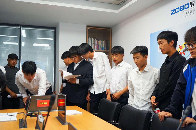 13校企合作 走進(jìn)職場(chǎng) 協(xié)同育人丨歡迎北京市經(jīng)貿(mào)高級(jí)技術(shù)學(xué)校師生來(lái)ZOBO卓邦參觀學(xué)習(xí)