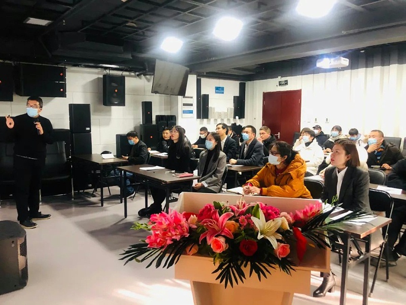 北京卓邦電子技術有限公司舉行企業(yè)新型學徒制開班儀式暨開班課