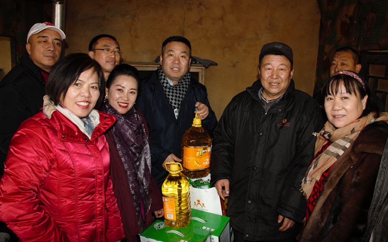 8愛(ài)照淶源，ZOBO卓邦黨支部寒冬送暖扶貧活動(dòng)